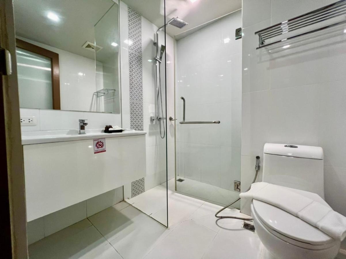 Hotel Centro One Patong Extérieur photo
