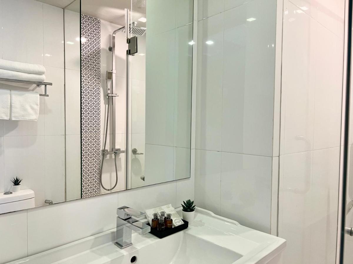 Hotel Centro One Patong Extérieur photo
